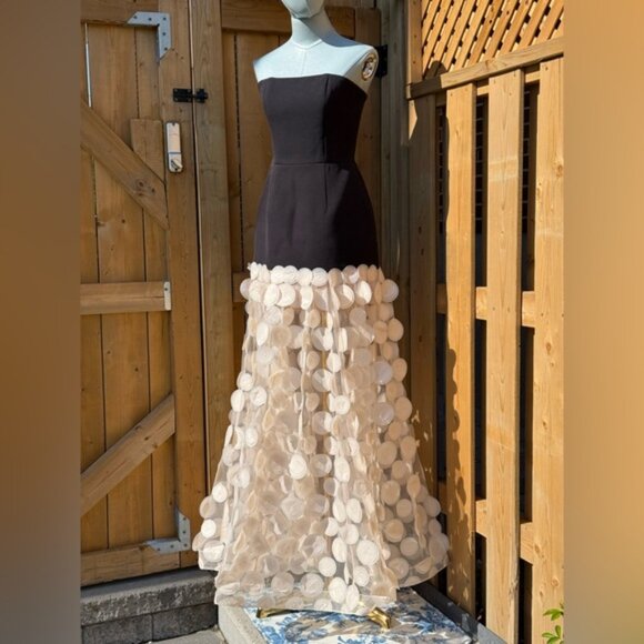 🆕 BRONX & BANCO 🧿 NWOT Harper Strapless Beige and Black Gown, Sz M US 6 - Picture 2 of 15